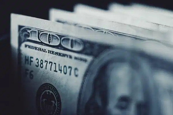 Commerzbank’tan çarpıcı dolar analizi: Yıl sonunda kur ne kadar olacak?